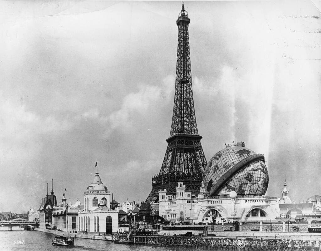 вид на Всемирную выставку через реку Сену, 1900 год.